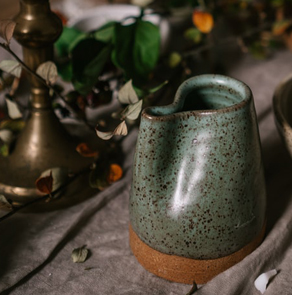 Pigment collection jar